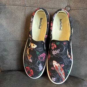 Bucketfeet NWOT Canvas Fish And Flowers Slip On Shoes M8.5  W 10